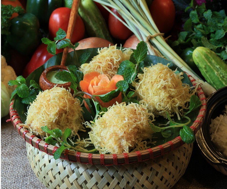 tom chien hoang bao deep fried shrimps